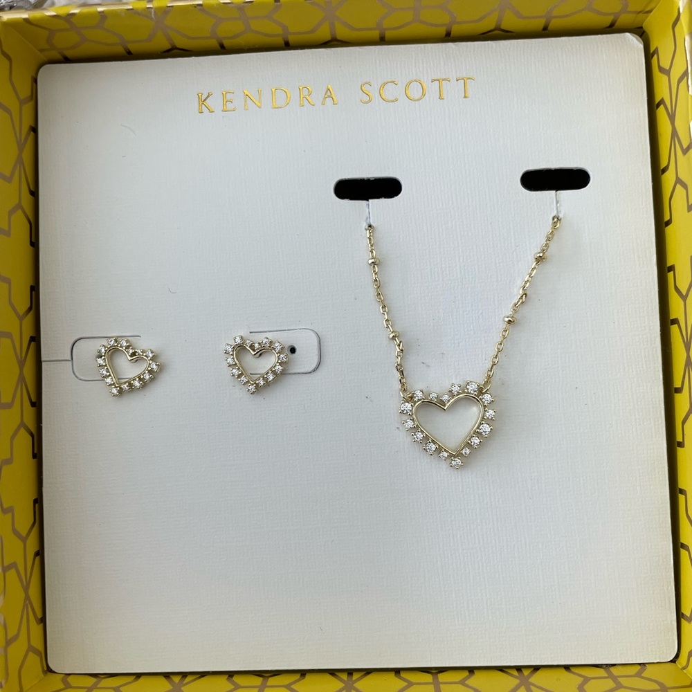 Kendra Scott Ari Heart Necklace & Earrings Gift Set in White Crystal